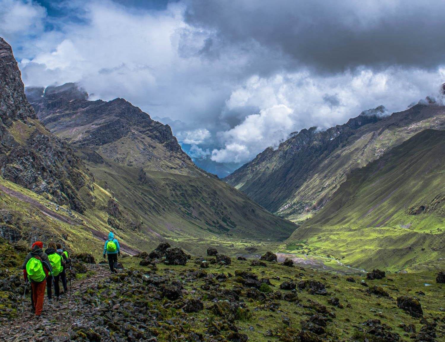 Lares Trail Peru & 2D Inca Trail 5 Days 4 Nights